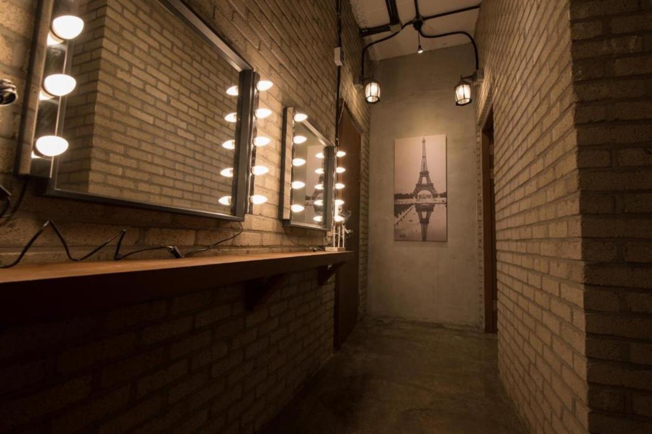 Inno Hostel & Pub Lounge Hongdae Seoel Buitenkant foto
