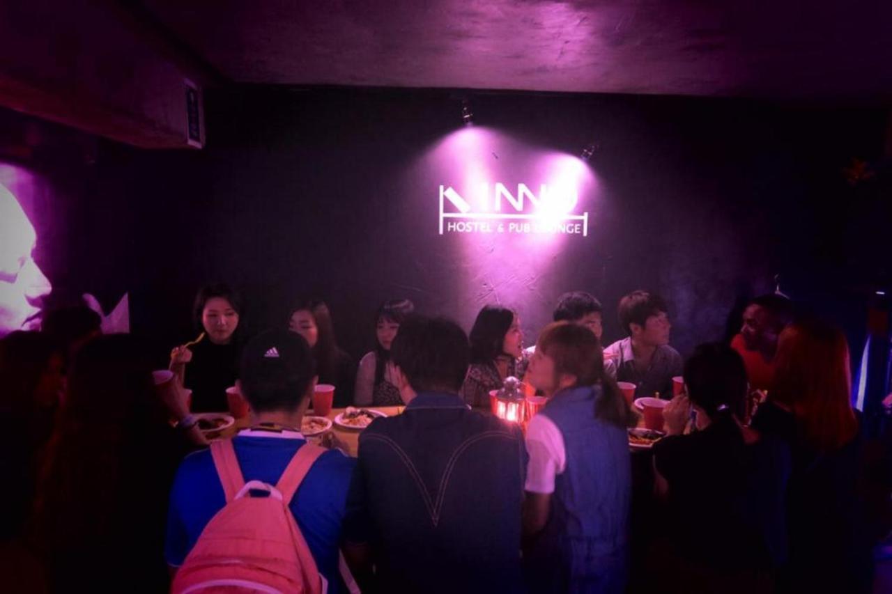 Inno Hostel & Pub Lounge Hongdae Seoel Buitenkant foto