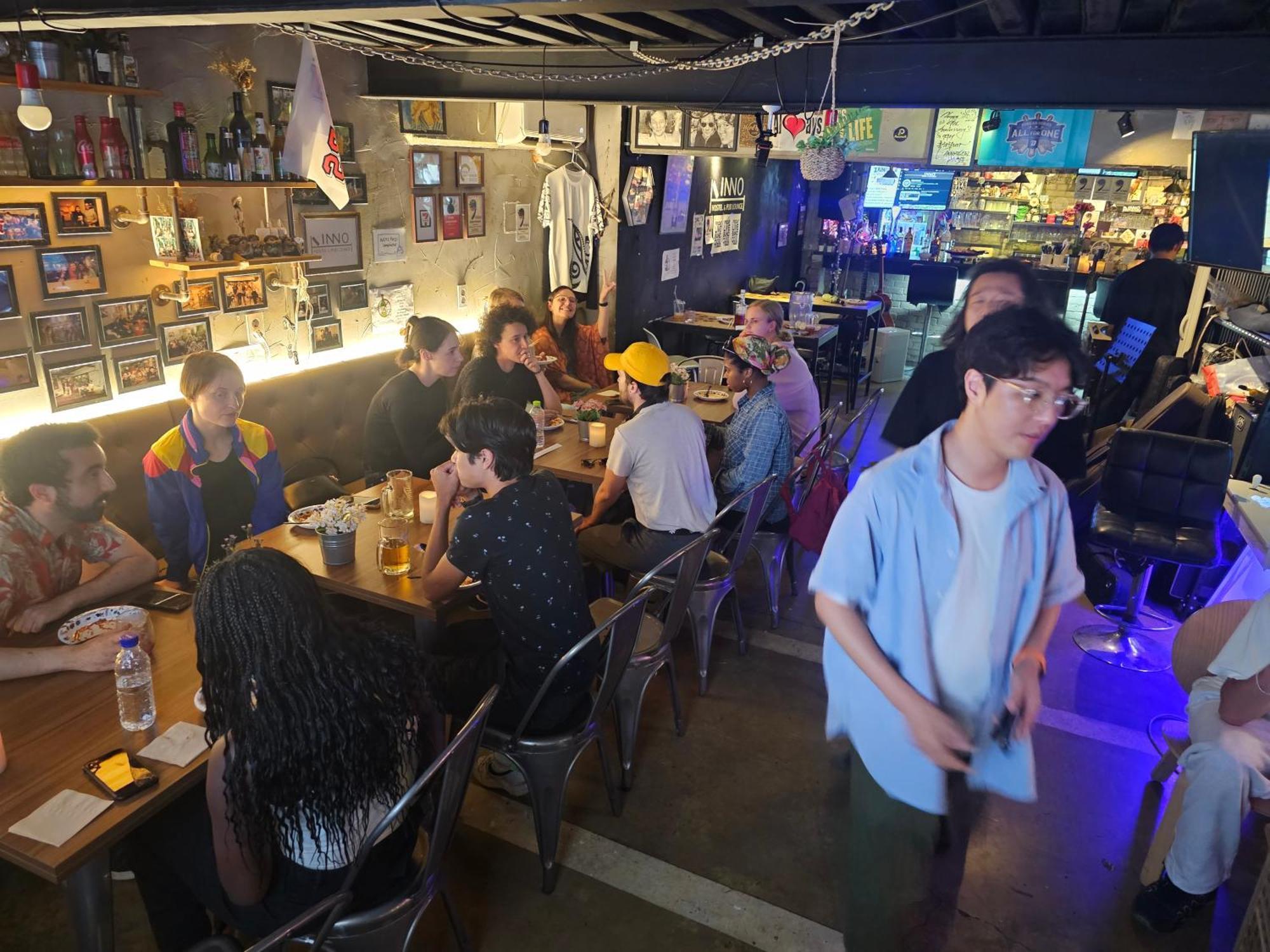 Inno Hostel & Pub Lounge Hongdae Seoel Buitenkant foto